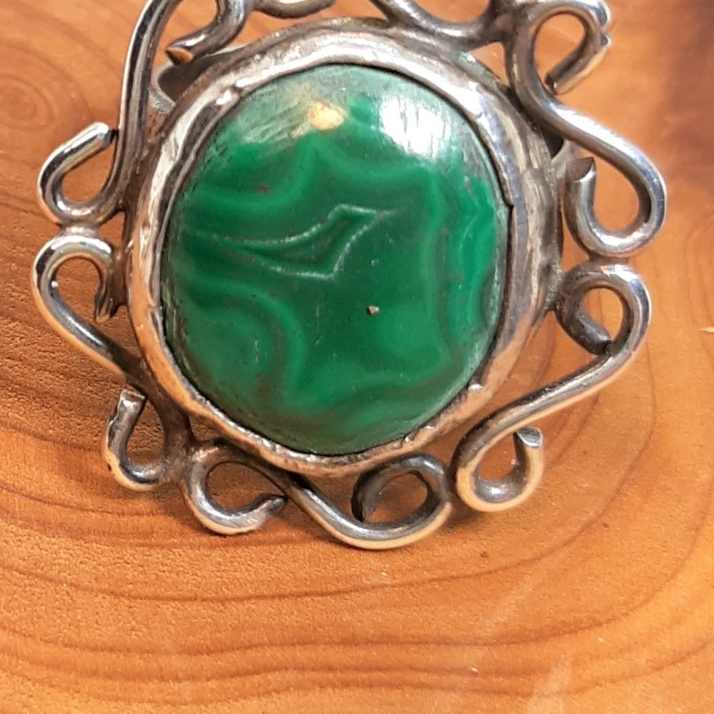 Ring Malachite Gemstone With Bird In It Set In Ha… - image 1